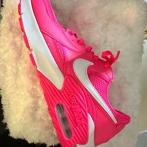 Brand New Nike Air Max. Hyper pink is the actual color